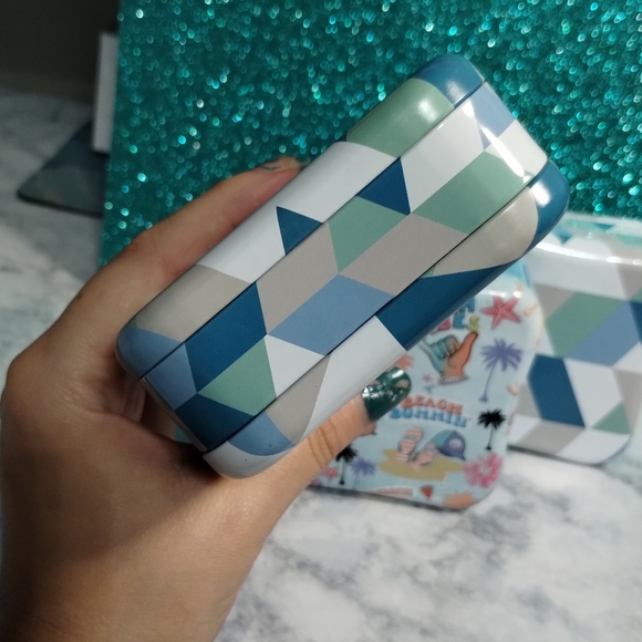 Tin Box Set - Picture 4 of 6